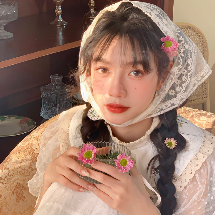 嫡女变庶女，她掀翻探花郎府